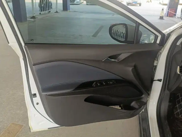 Buick Velite 6 — Фото автомобиля 7