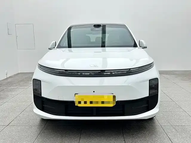 Li Auto L6 — Фото автомобиля 2