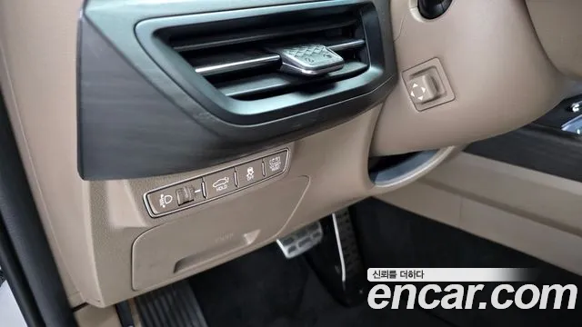 Kia K8 K8 Hybrid — Фото автомобиля 19