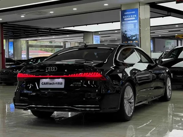 Audi A7L — Фото автомобиля 5
