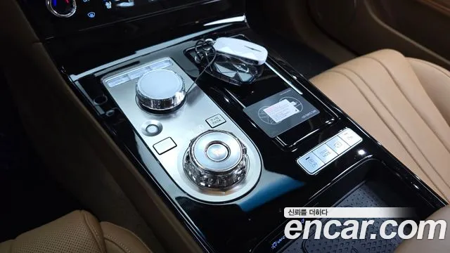Genesis G80 Бензин 2.5 турбо AWD — Фото автомобиля 9