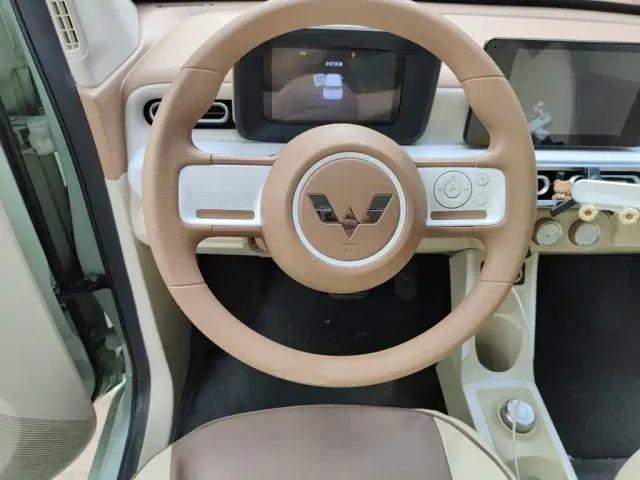 Wuling Hongguang Mini EV — Фото автомобиля 6