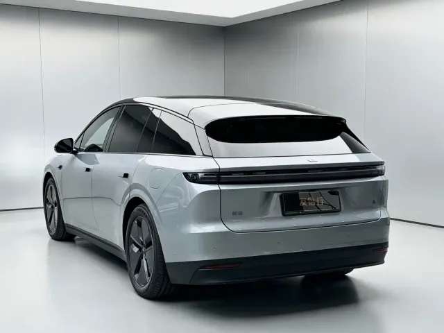 Li Auto i6 — Фото автомобиля 5