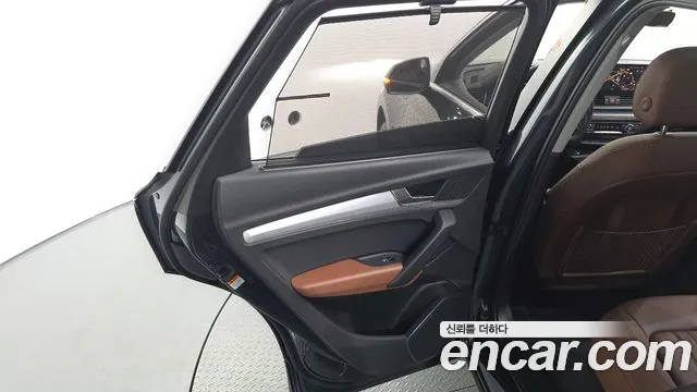 Audi Q5 FY — Фото автомобиля 14