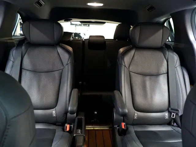 Toyota Sienna — Фото автомобиля 10