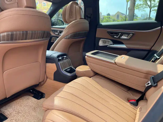 Mercedes-Benz E-Class — Фото автомобиля 9