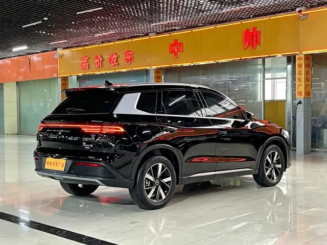 BYD Song Pro — Фото автомобиля 4