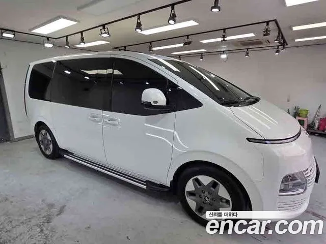Hyundai Staria — Фото автомобиля 2