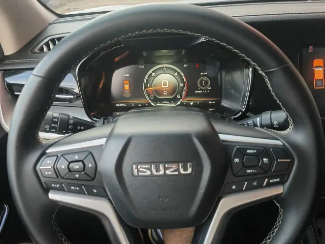 Isuzu D-MAX — Фото автомобиля 11
