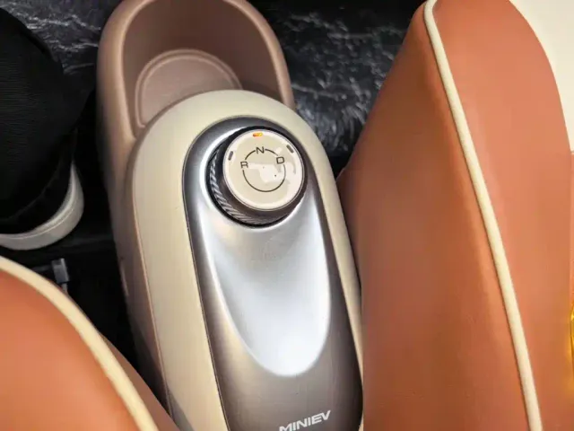 Wuling Hongguang Mini EV — Фото автомобиля 13