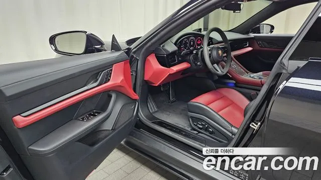 Porsche Taycan Taycan Khan — Фото автомобиля 10