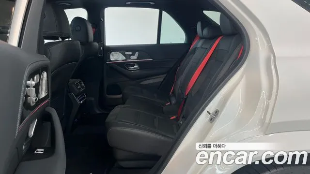 Mercedes-Benz GLE-Class — Фото автомобиля 12