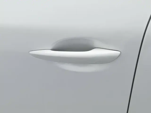 Mazda Axela — Фото автомобиля 18