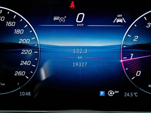 Mercedes-Benz C-Class — Фото автомобиля 10