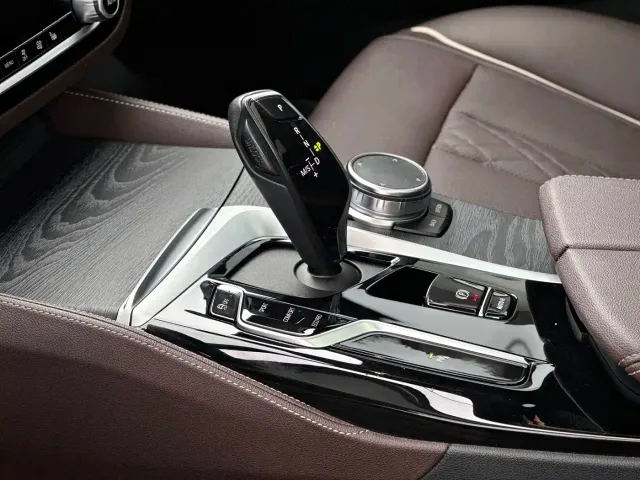 BMW 5 Series — Фото автомобиля 15