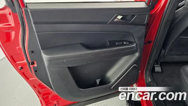 KG_Mobility_Ssangyong Rexton Новый Rexton Sport Khan Дизель 2.2 4WD — Фото автомобиля 20