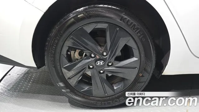 Hyundai AVANTE Avante (CN7) — Фото автомобиля 5