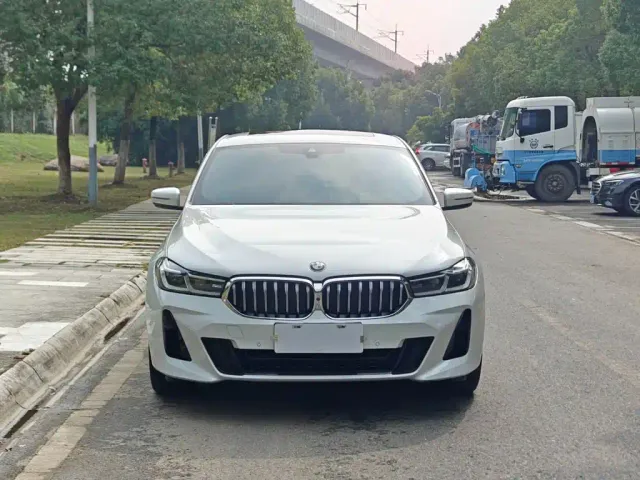 BMW 6 Series Gran Turismo — Фото автомобиля 3