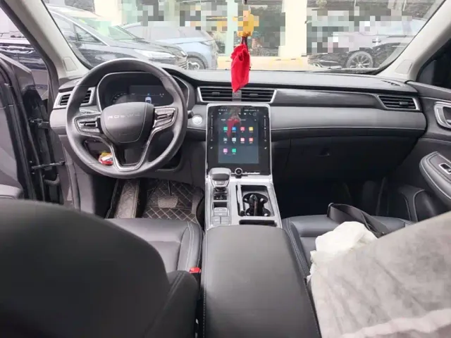 Roewe Roewe RX5 2025 PLUS 330TGI Auto Trend-Setting Smart Edition — Фото автомобиля 13