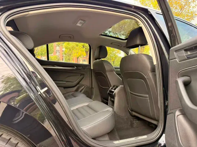 Skoda Superb — Фото автомобиля 9