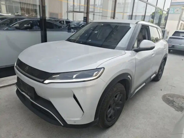 Фотография автомобиля — BYD Yuan UP