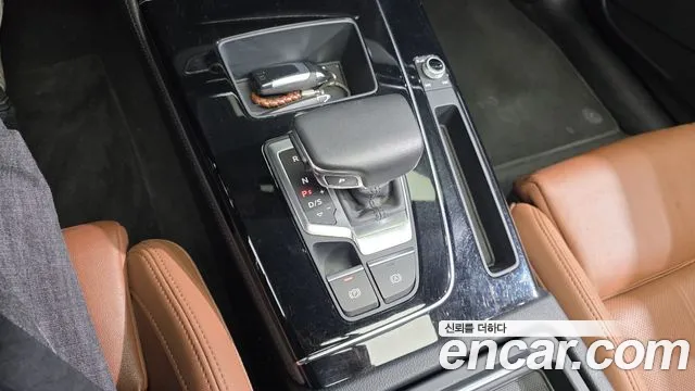 Audi Q5 45 TFSI quattro Premium — Фото автомобиля 9