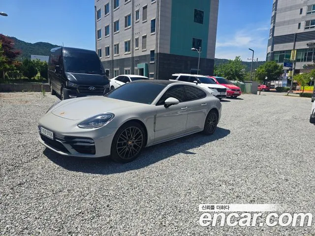 Porsche Panamera — Фото автомобиля 9