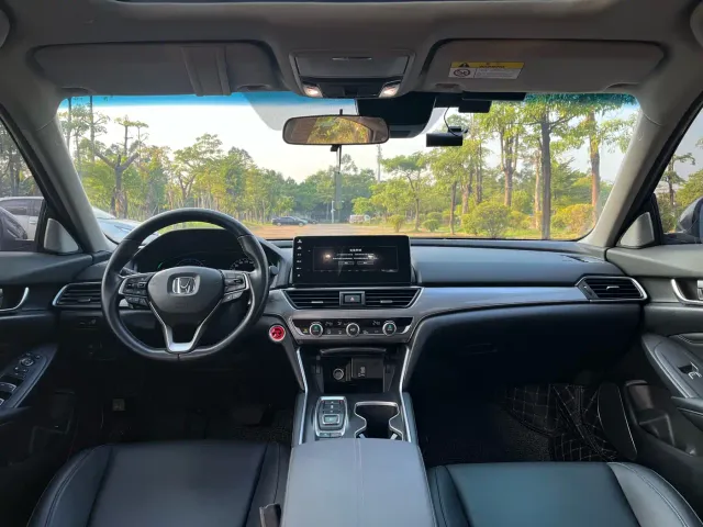 Honda Accord — Фото автомобиля 5