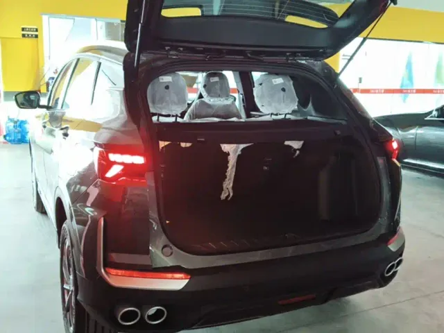 Geely Binyue — Фото автомобиля 18