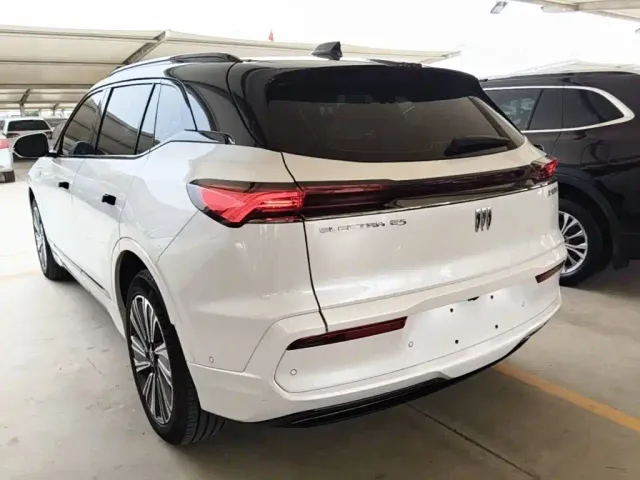 Buick E5 — Фото автомобиля 4