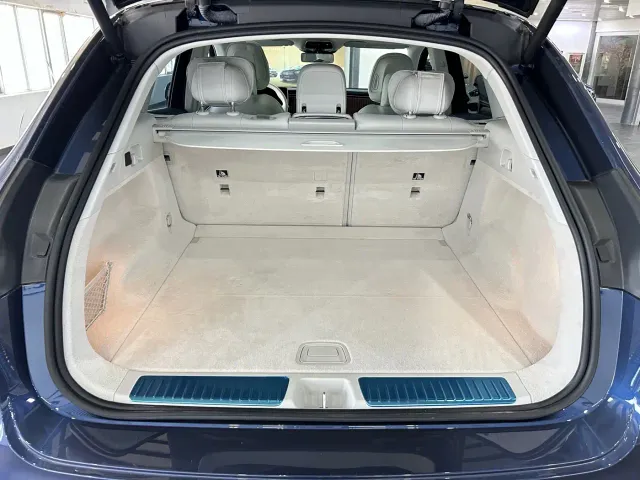Mercedes-Benz EQE SUV — Фото автомобиля 7