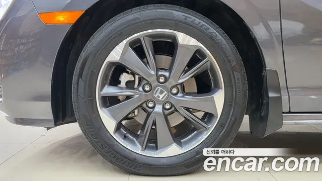 Honda Odyssey — Фото автомобиля 6
