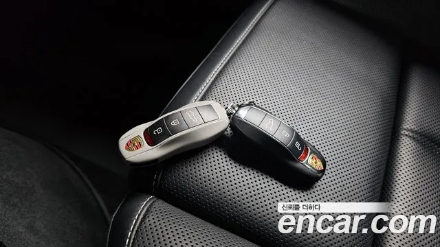 Porsche Macan — Фото автомобиля 21