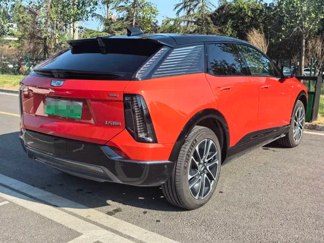 Cadillac Optiq — Фото автомобиля 8