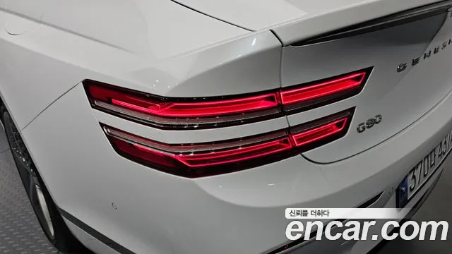 Genesis G80 Бензин 3.5 турбо AWD — Фото автомобиля 23