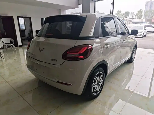 Wuling Bingo — Фото автомобиля 6