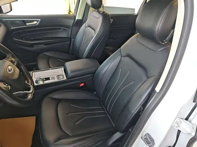 Ford Edge — Фото автомобиля 14