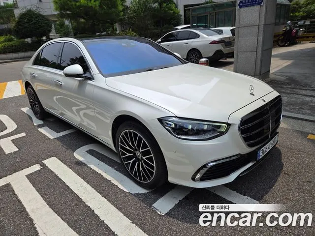 Mercedes-Benz S-Class — Фото автомобиля 2