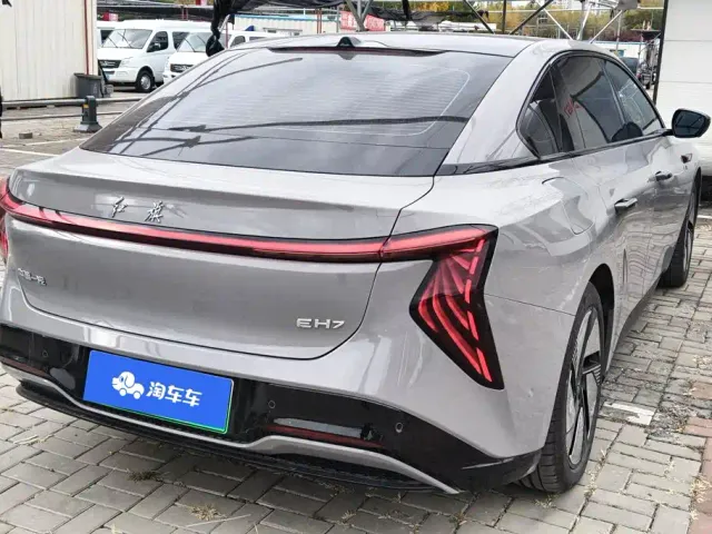 Hongqi EH7 — Фото автомобиля 3
