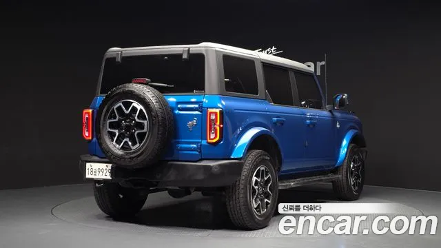 Ford Bronco — Фото автомобиля 2