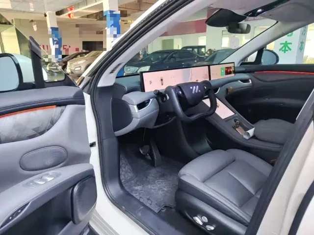 IM Motors LS6 — Фото автомобиля 15