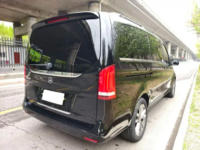 Mercedes-Benz V-Class — Фото автомобиля 6