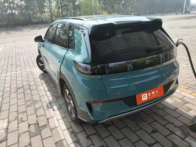 BYD Sealion 05 EV — Фото автомобиля 3
