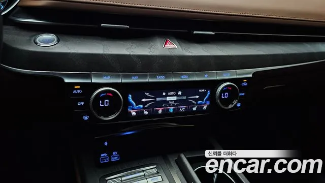 Genesis G80 Бензин 2.5 турбо AWD — Фото автомобиля 19