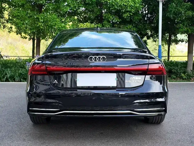 Audi A7L — Фото автомобиля 9