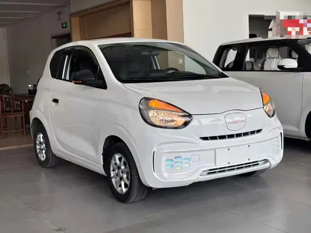 Roewe Clever — Фото автомобиля 3