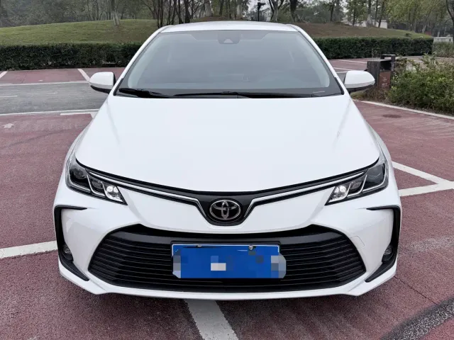 Фотография автомобиля — Toyota Corolla
