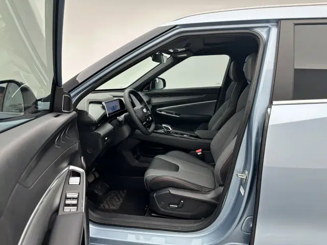 Geely Boyue — Фото автомобиля 9