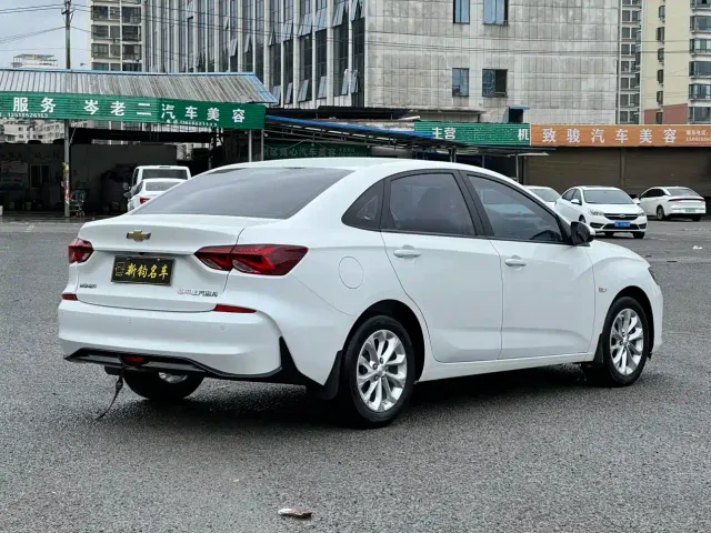 Chevrolet Monza — Фото автомобиля 14