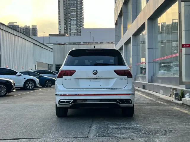 Volkswagen Tiguan L — Фото автомобиля 5